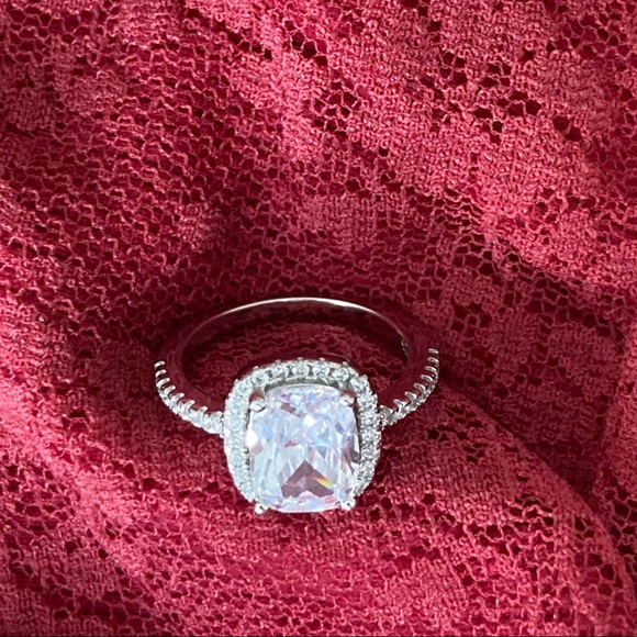 🔥HOST PICK🔥 Sterling Silver 4ct White Cubic Zirconia Ring - Picture 4 of 5